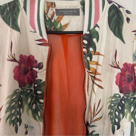 Floral Women Sip Up Jacket - Picture 2 of 8